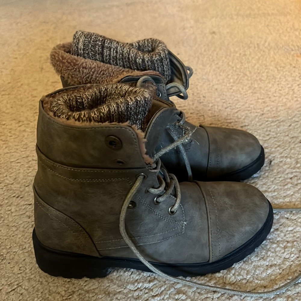 Winter boots